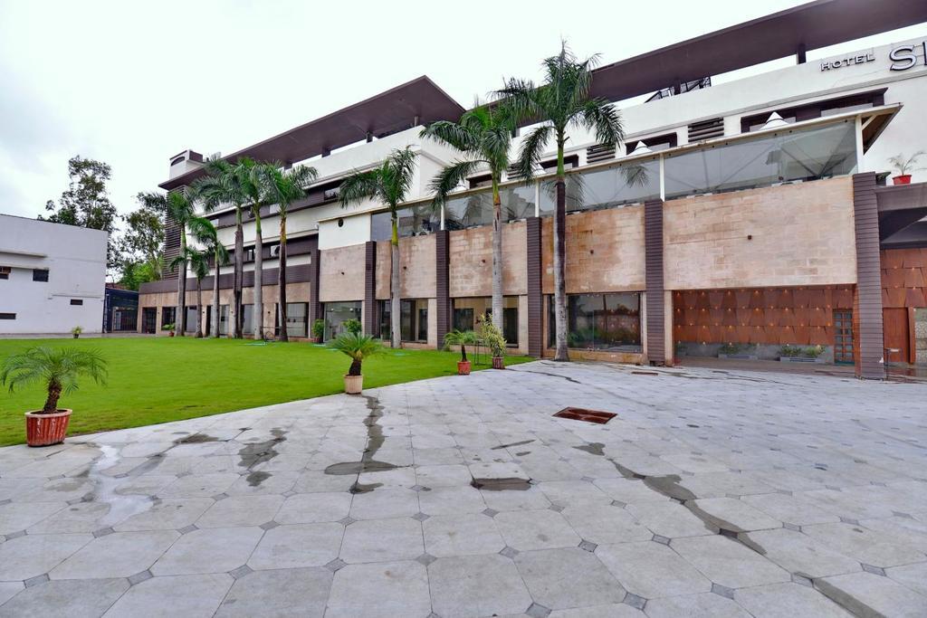 Hotel Silver Oak Bilaspur  Exterior photo